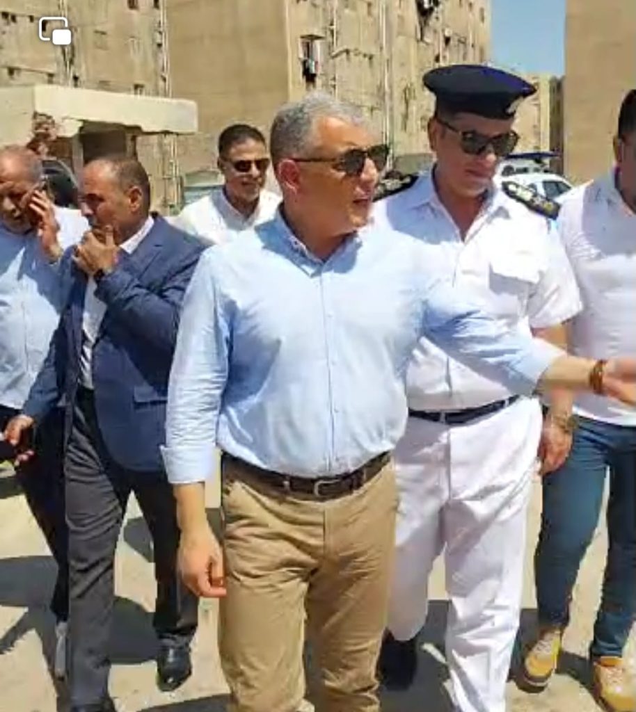 محافظ الاسماعيليه

