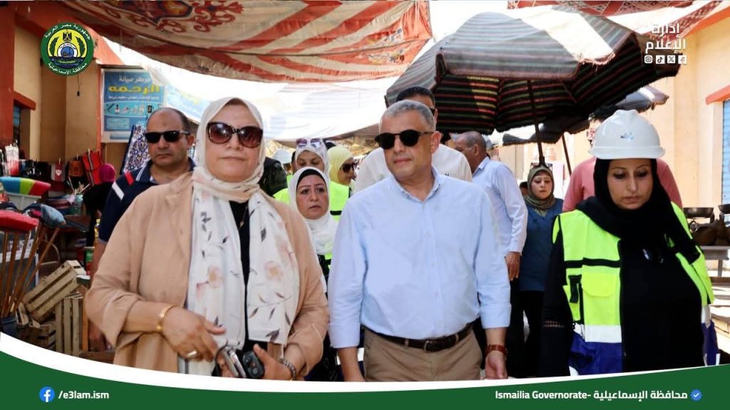 بالفديو والصور:جولة مفاجئة من محافظ الإسماعيلية اللواء طيار أ.ح أكرم محمد جلال داخل سوق الجمعة بالإسماعيلية 2
